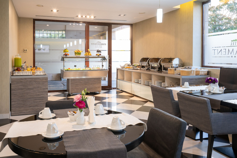 Food & Drinks 5, Parliament Hotel, Municipiul Bucuresti