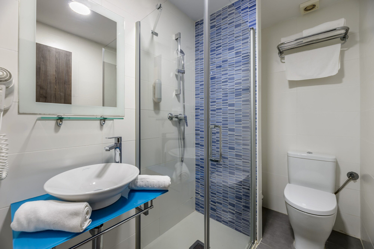 Bathroom 4, Hotel Vibra Lei Ibiza, Baleares