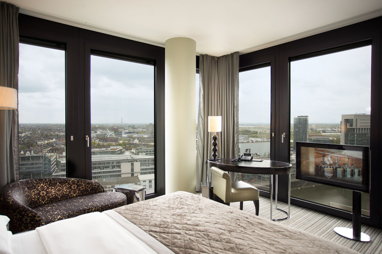 Bedroom 4, Hyatt Regency Düsseldorf, Düsseldorf