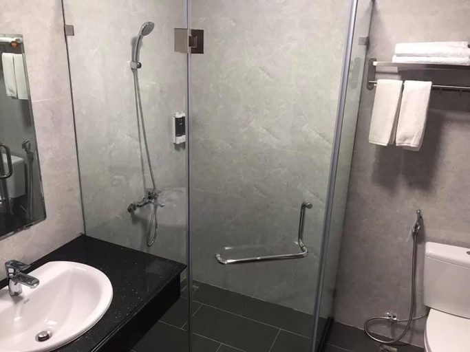 Bathroom 5, Starway Hotel, Hạ Long