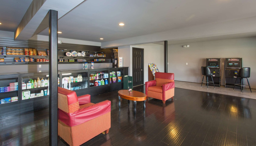 Food & Drinks 4, Studios and Suites 4 Less Battlefield Blvd, Chesapeake