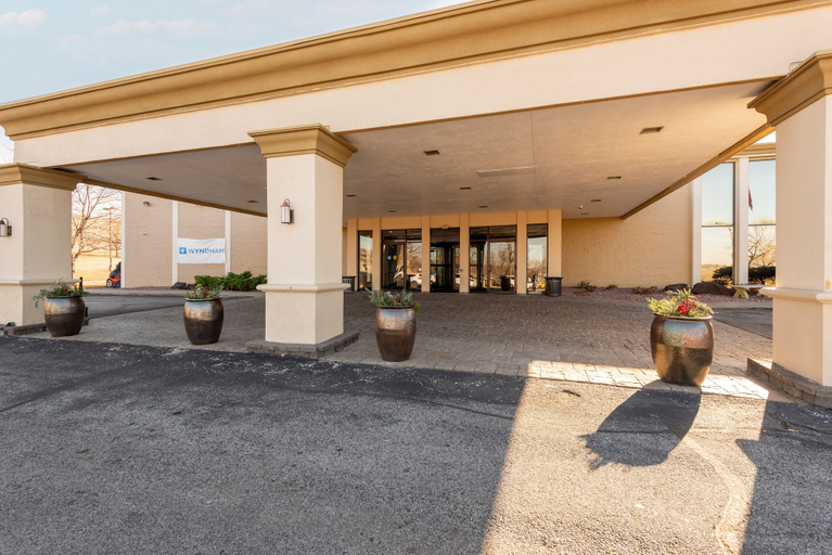 Exterior & Views 2, Wyndham Omaha / West Dodge, Douglas