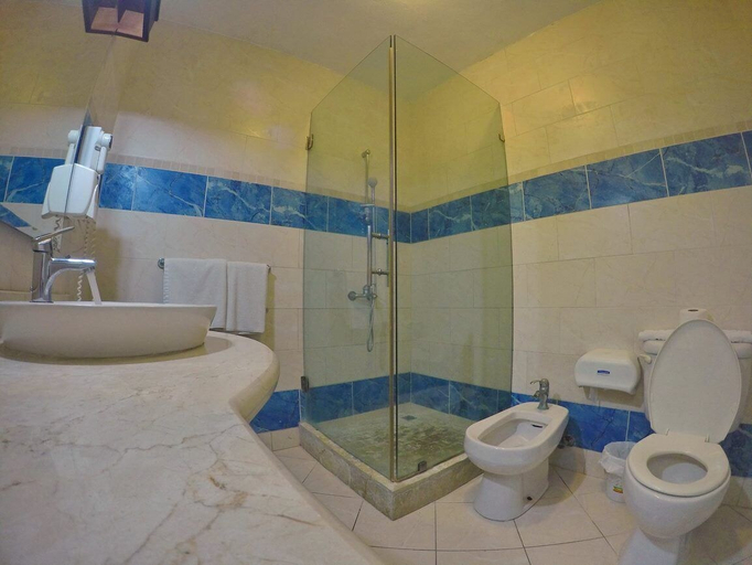 Bathroom 4, New Garden Hotel, Sosua