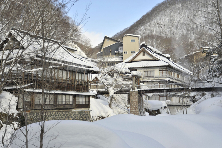 Exterior & Views 2, Takaragawa Onsen Osenkaku, Minakami
