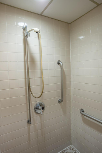 Bathroom 4, Prime Rate Inn, Dakota
