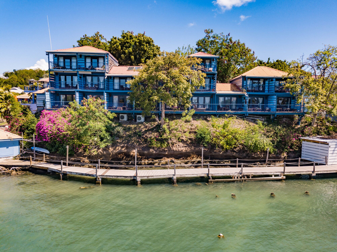 Exterior & Views 2, True Blue Bay Resort