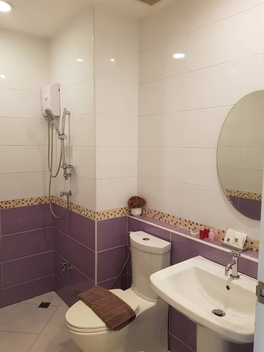 Bathroom, San Pareni Hotel, Muang Chiang Mai