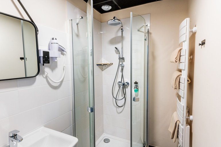 Bathroom 5, Hôtel Le Nesk, Vaucluse