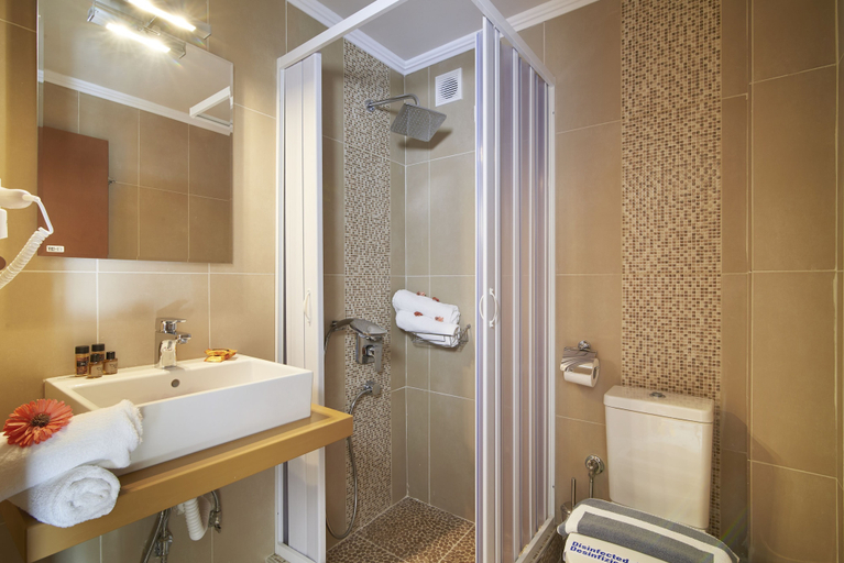 Bathroom 4, Rema Hotel, Central Macedonia