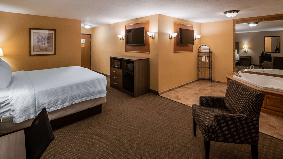 Bedroom 3, Best Western Plus North Canton Inn & Suites, Stark