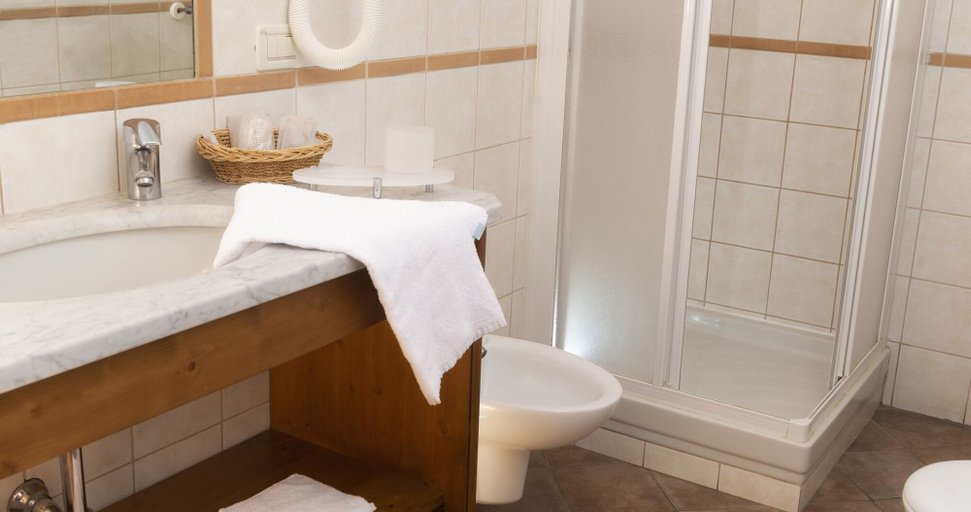 Bathroom 4, Chateau, Aosta