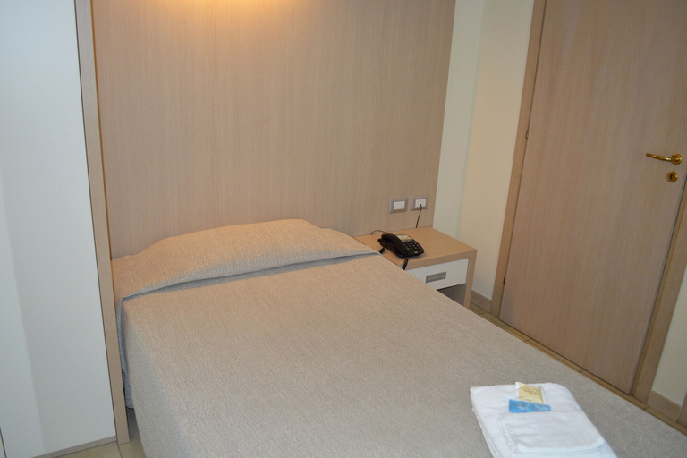 Bedroom 3, La Lanterna, Messina