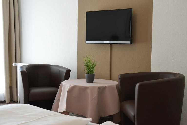 Bedroom 4, Arnimsruh Hotel Garni, Lübeck