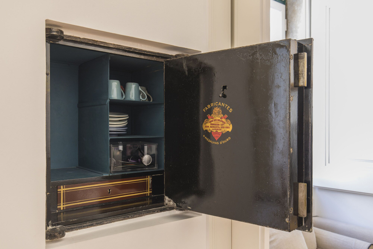 Others 5, Charming Apartment in Baixa Chiado, Lisbon