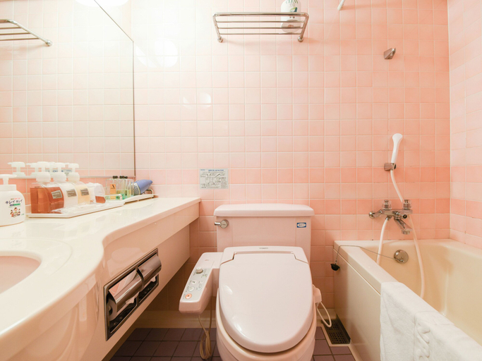 Bathroom 3, Hotel Urban Port, Obama
