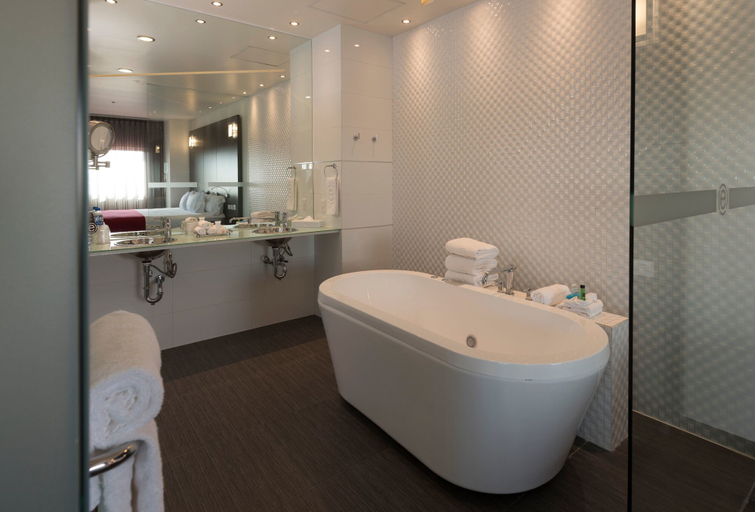 Bathroom 5, Ramada Encore by Wyndham Puebla, Juan C. Bonilla