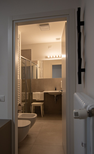Bathroom 4, Hotel Oliva, Pordenone