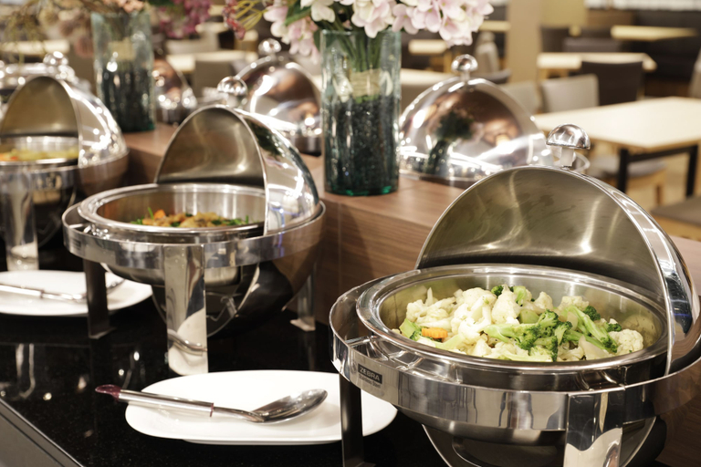 Livotel Hotel Hua Mak Bangkok - Food & Drinks