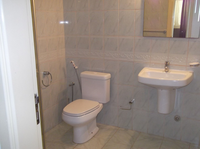 Bathroom 4, Vila Cabral