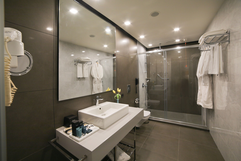 Bathroom 4, Divan Corlu, Çorlu
