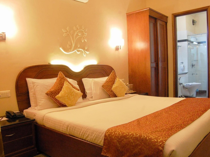 Bedroom 3, Grand Palace Hotel & Spa, Salem
