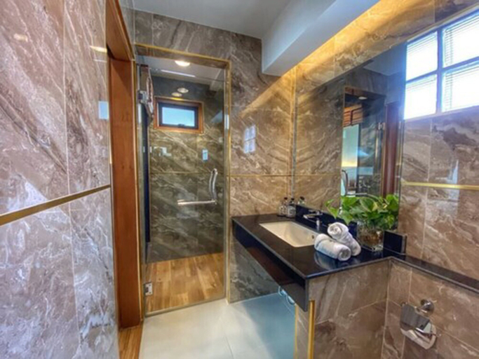 Bathroom 3, Lanna Tree Boutique Hotel, Muang Chiang Mai
