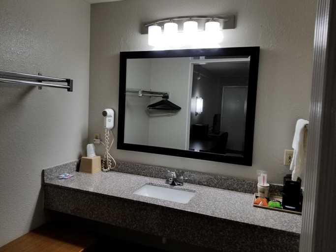 Bathroom 5, Hill Country Inn Marble Falls, Burnet
