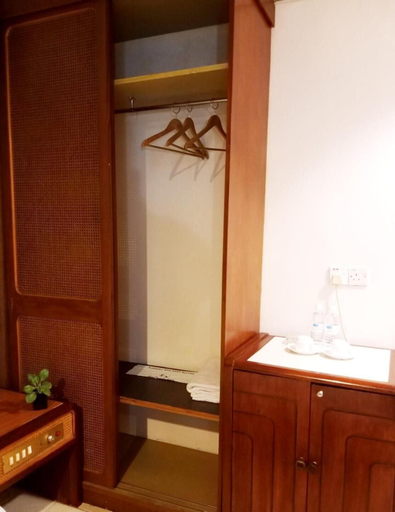 Bathroom 4, Harbour Inn Melaka, Malacca City
