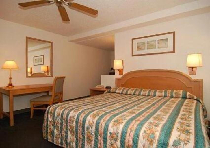 Bedroom 3, Econo Lodge Clovis, Curry