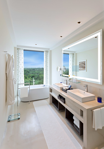 Bathroom 5, The Oberoi, New Delhi, Delhi