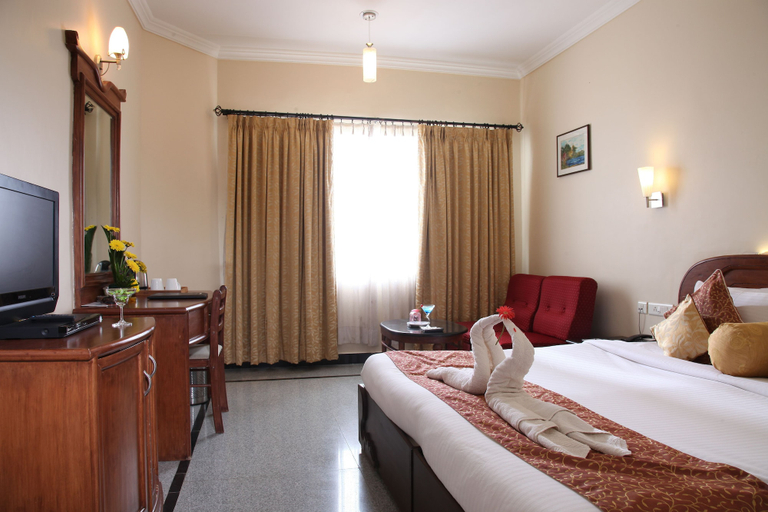 Bedroom 3, Grand Palace Hotel & Spa, Salem