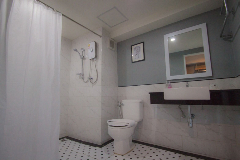 Bathroom 5, The Old Inn Hotel, Muang Udon Thani