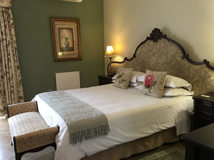 Bedroom 2, Dunvegan Execu Lodge, Ekurhuleni