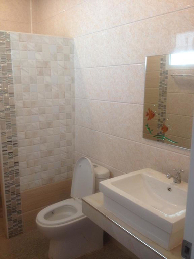 Bathroom 4, Chaikanathani Hotel, Muang Phatthalung