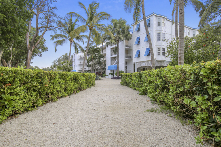 Exterior & Views 2, Ocean Pointe Suites at Key Largo, Monroe
