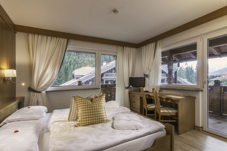 Bedroom 3, Hotel Ramon, Trento