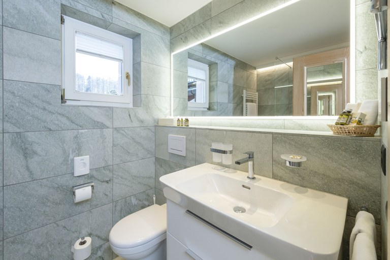 Bathroom 4, Hotel Post, Maloja