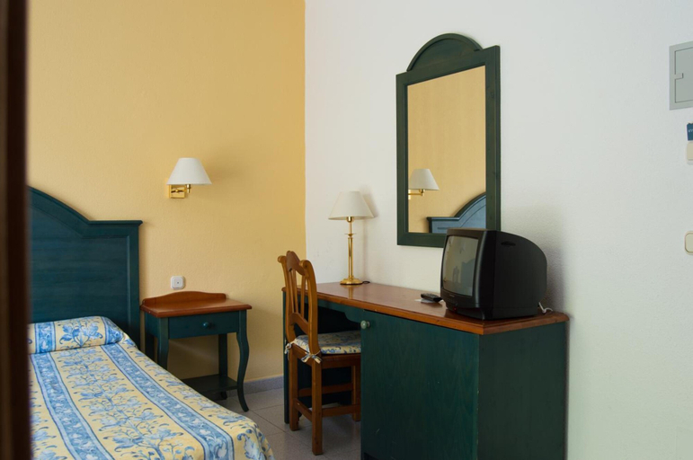 Bedroom 4, Hostal Es Pi 2, Baleares