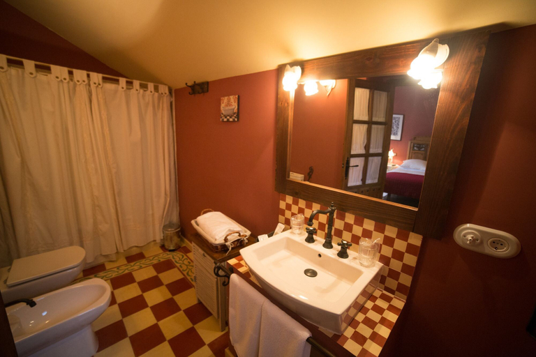 Bathroom 4, Posada Real Ruralmusical, Salamanca