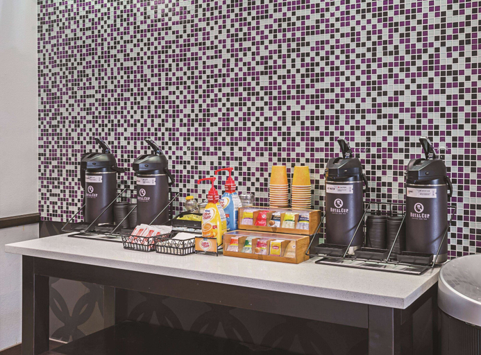 Food & Drinks 4, La Quinta Inn by Wyndham Olympia - Lacey, Thurston