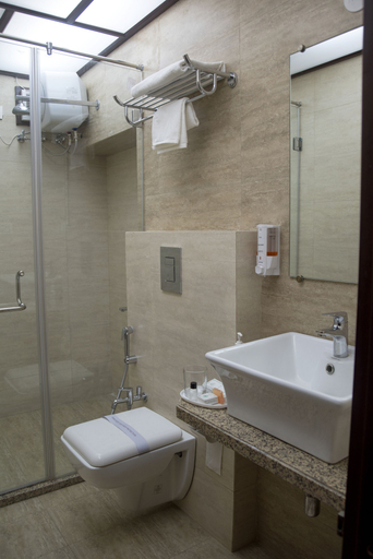 Bathroom 4, Jaipur Hotel New, Jaipur