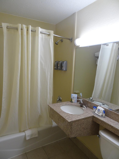 Bathroom 5, Red Carpet Inn Newark Irvington, NJ, Newark