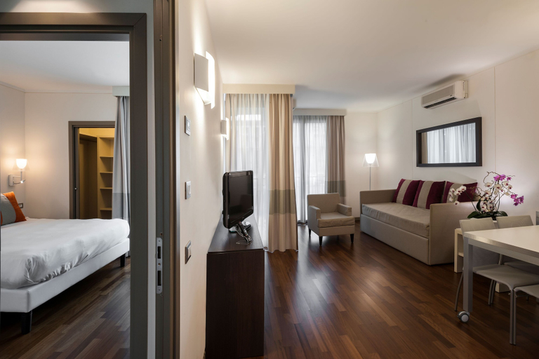 Bedroom 3, Ramada Plaza by Wyndham Milano, Milano