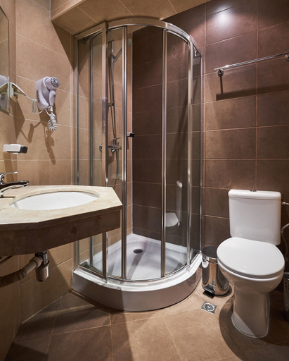 Bathroom 3, Mountain Paradise by the Walnut Trees, Bansko