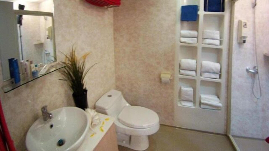 Bathroom 4, Rujia Inn, Kuala Lumpur