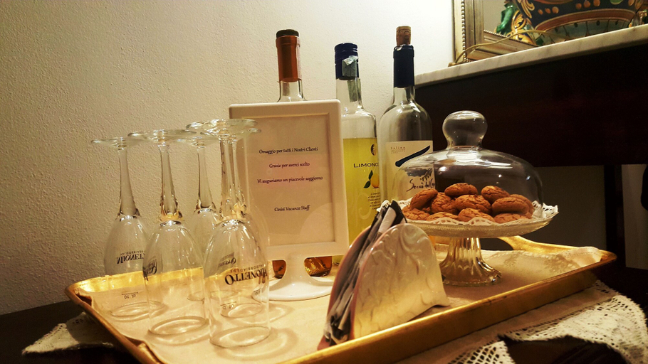 Food & Drinks 5, Cinisi Vacanze, Palermo