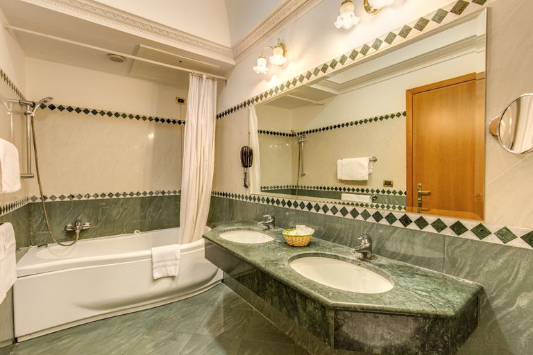 Bathroom 5, Hotel Contilia, Rome