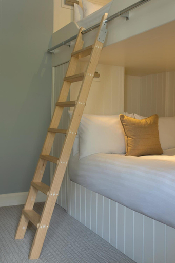 Bedroom 2, The Glencoe Inn, Highland
