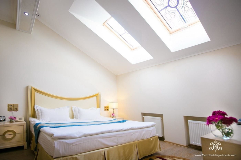 Bedroom 3, Metro Hotel Apartments, Odes'ka
