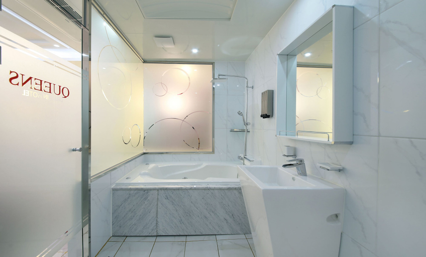 Bathroom 5, Queens Drive In, Namwon